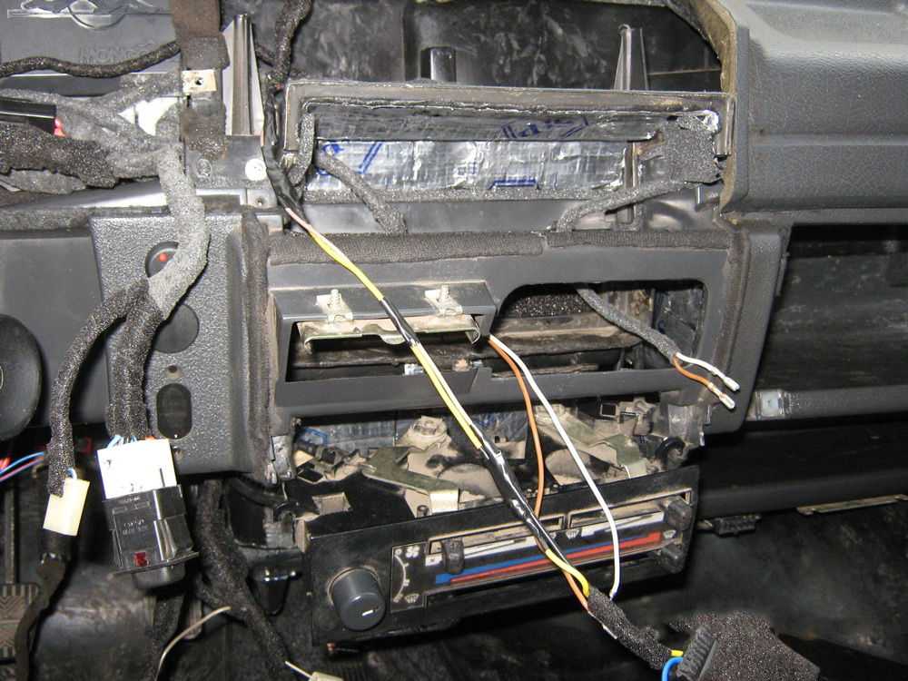 Почему печка отопителя в машине дует холодным воздухом и как решить проблему
