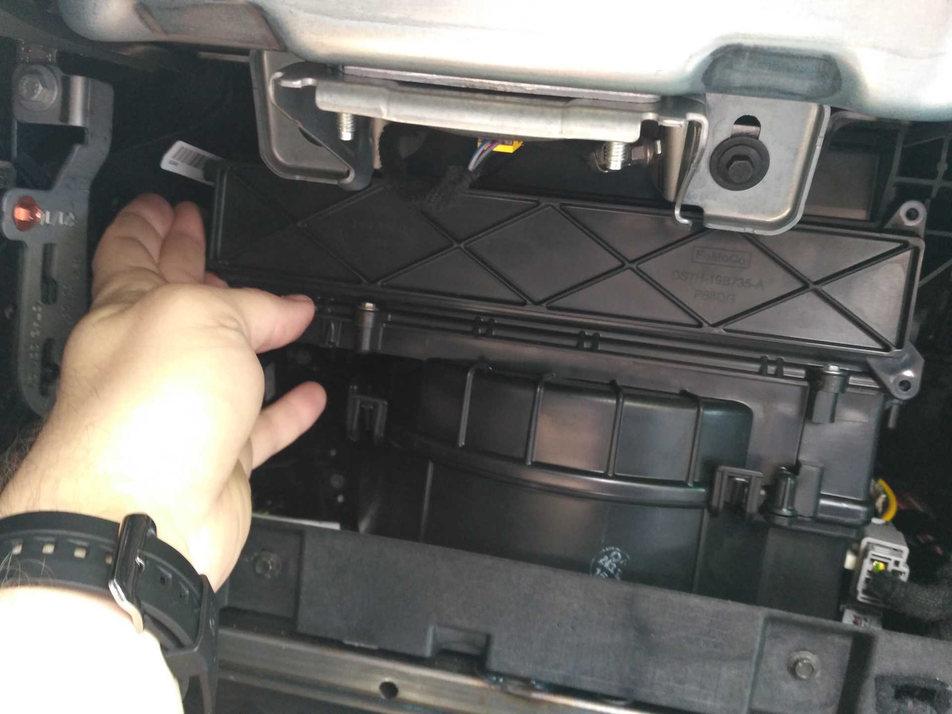 Как заменить салонный фильтр форд мондео 4 своими руками