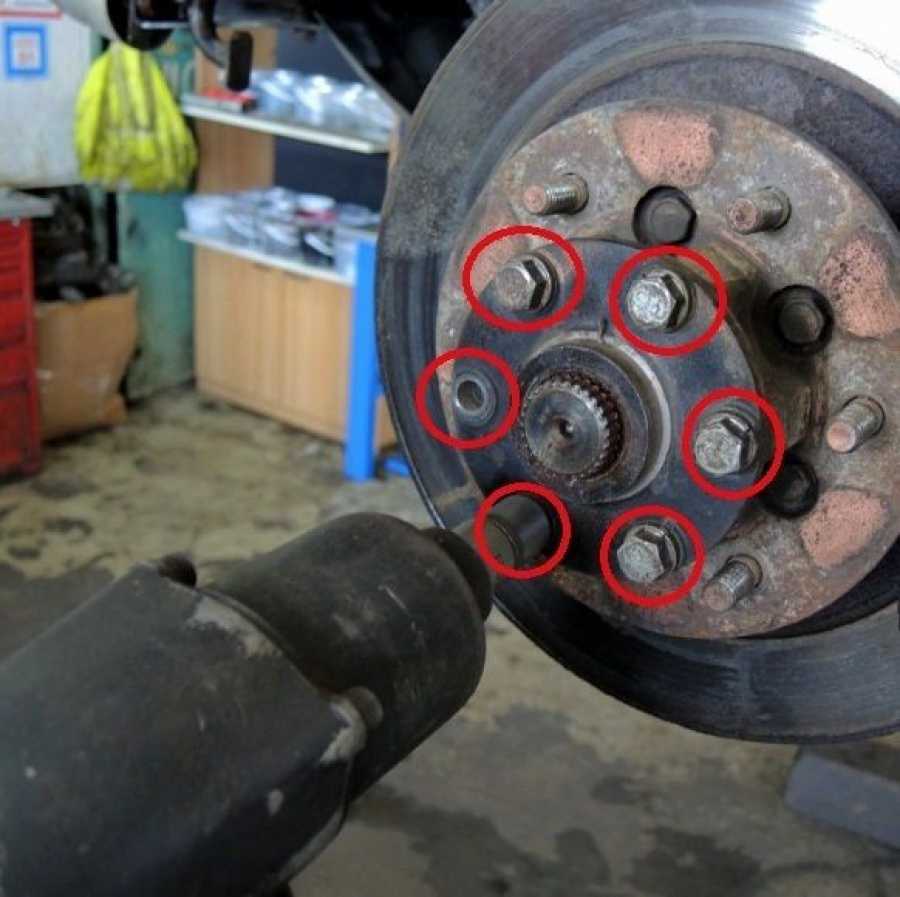 Mitsubishi pajero sport ремонт тормоза: замена колодок