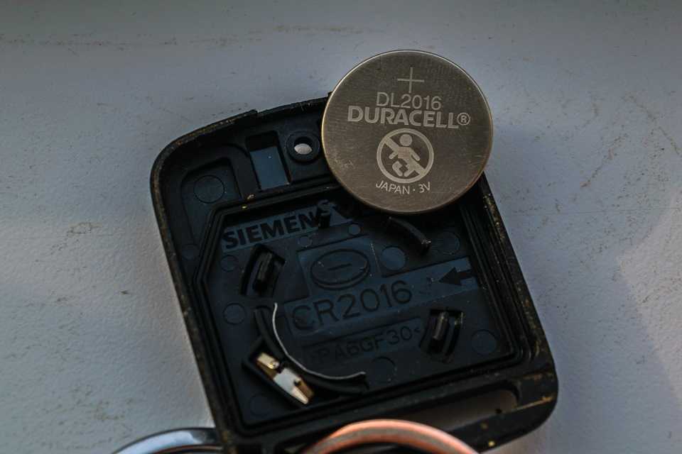 Как заменить батарейку в ключе ниссан