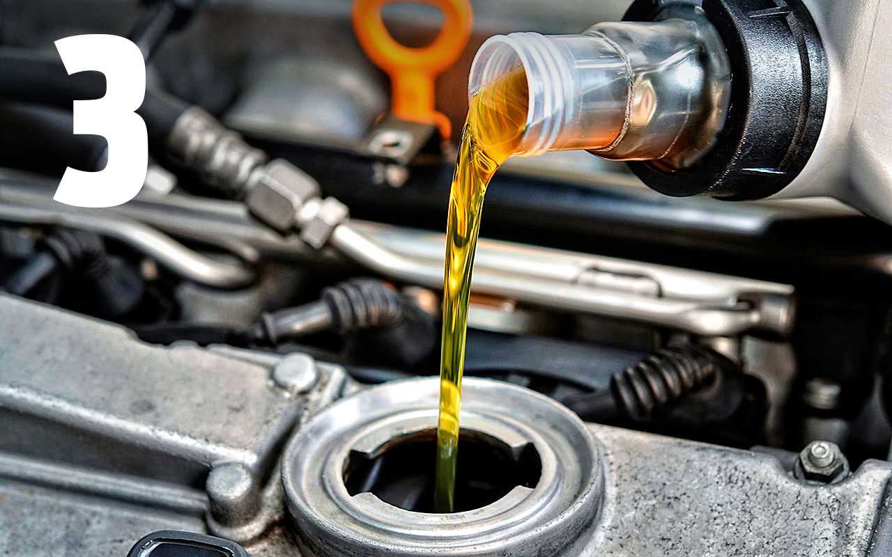 Основные причины повышенного расхода масла в двигателе, нормальный расход масла для автомобиля