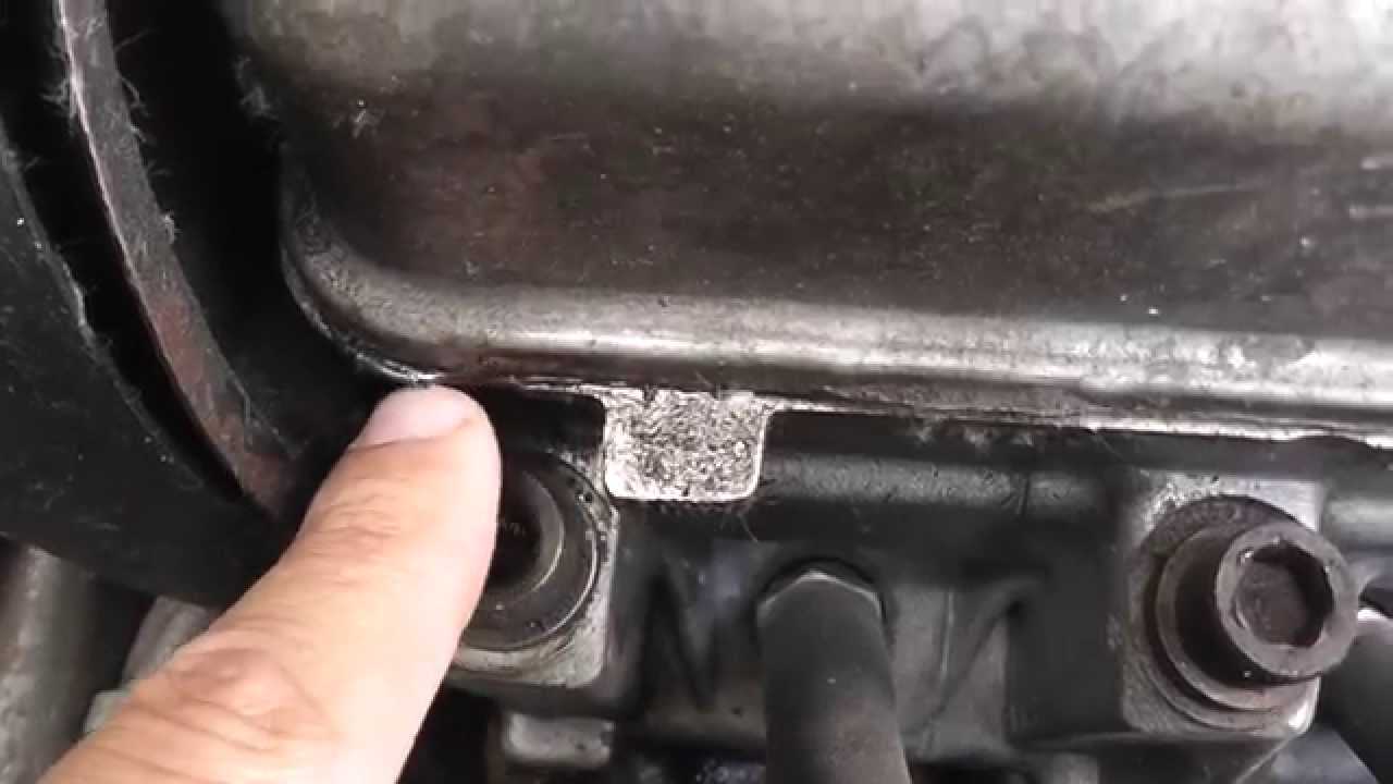 Течет масло из-под автомобиля: что делать