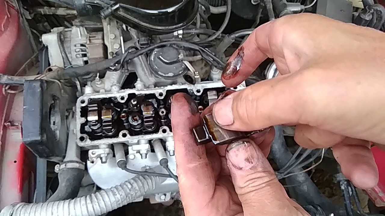 Почему двигатель троит на холодную, и как только прогреется все приходит в норму?