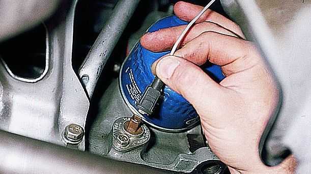 Датчик давления масла двигателя: как проверить, виды, где расположен в разных марках авто