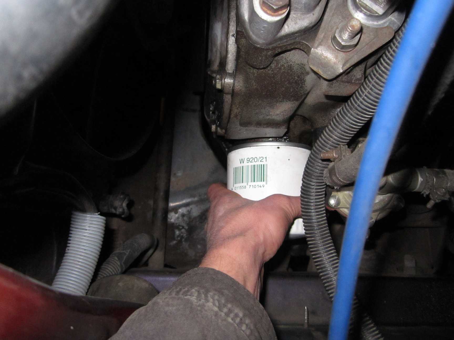 Замена масла в двигателе ваз 2106: инструкция с фото и видео