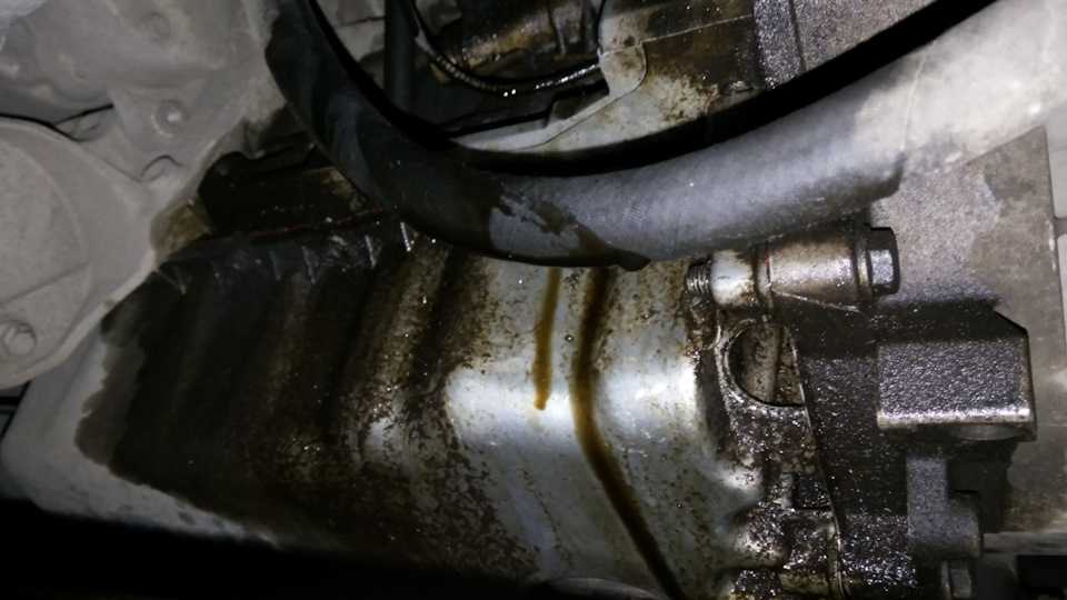 Что делать при течи масла из двигателя?