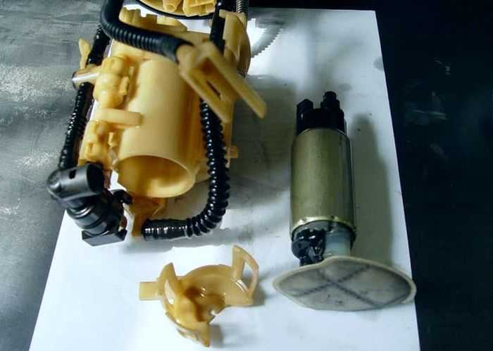 Как заменить топливный фильтр honda fit ge6 своими руками. фото инструкция по демонтажу топливного насоса и замене топливного фильтра хонда фит/джаз 2