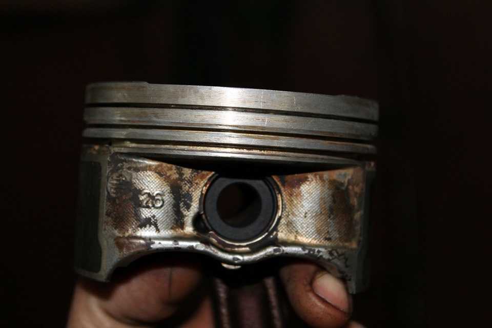 Признаки залегания поршневых колец и чем раскоксовать поршневые кольца на двигателе