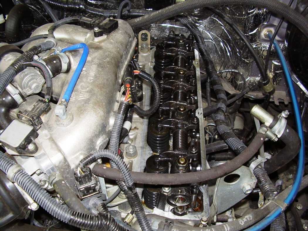 Как выставить метки грм на газель 4216 двигатель Газораспределительный меанизм двигателя УМЗ4216480 Впускные и выпускные клапаны расположены в головке