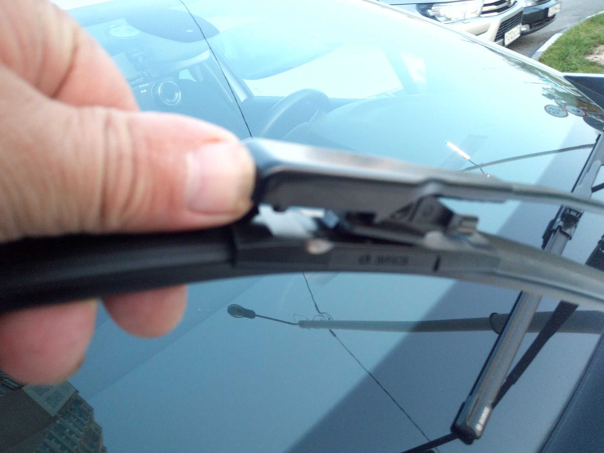 Автомобильные стеклоочистители: устройство и принцип работы